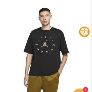 JORDAN
Jordan Graphic T-shirt size XL